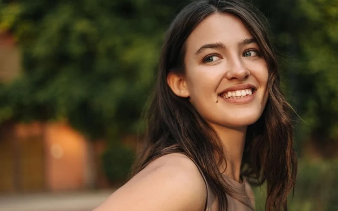 How Does Invisalign Move Teeth: A Comprehensive Insight into Invisible Orthodontic Treatment